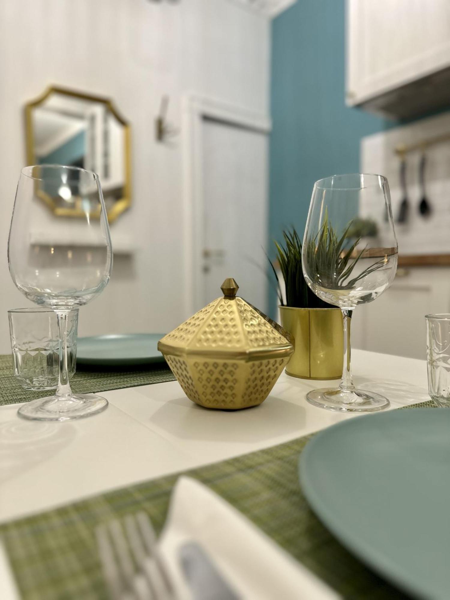 Aquarium Exclusive Loft - Private Parking Apartment