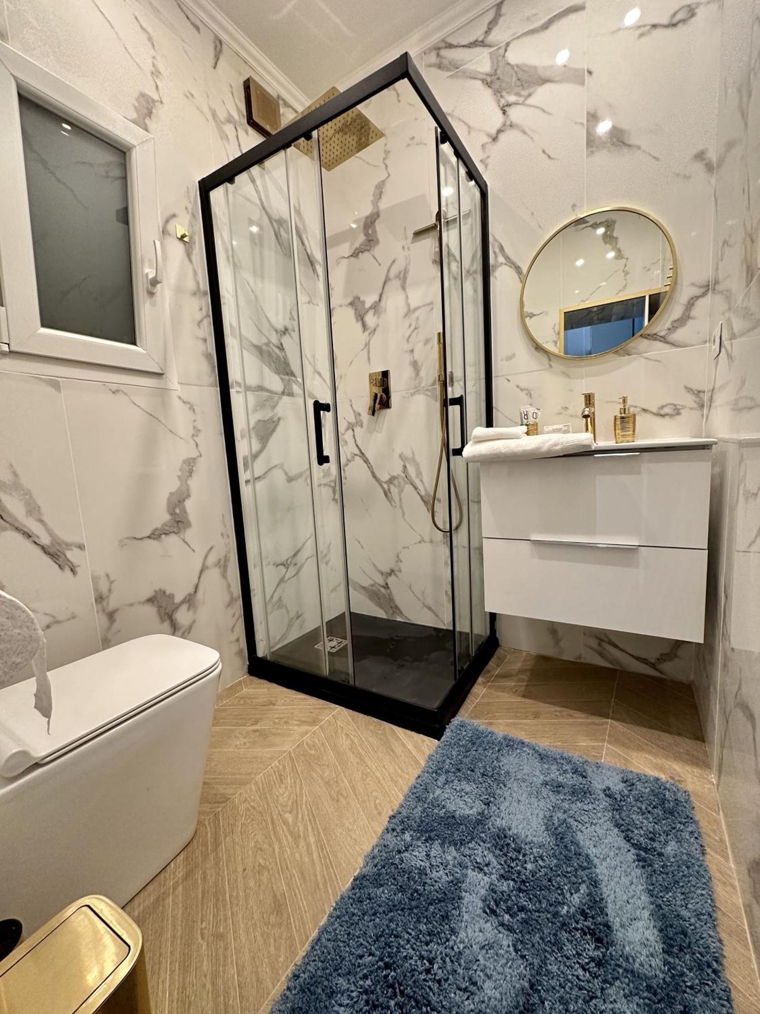 Apartment Aquarium Exclusive Loft - Private Parking *